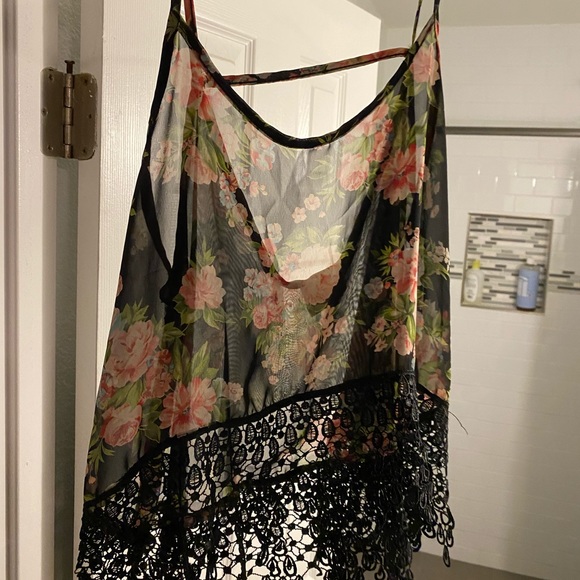 Love this shirt! Crop Camisole - very cute! - Picture 4 of 7